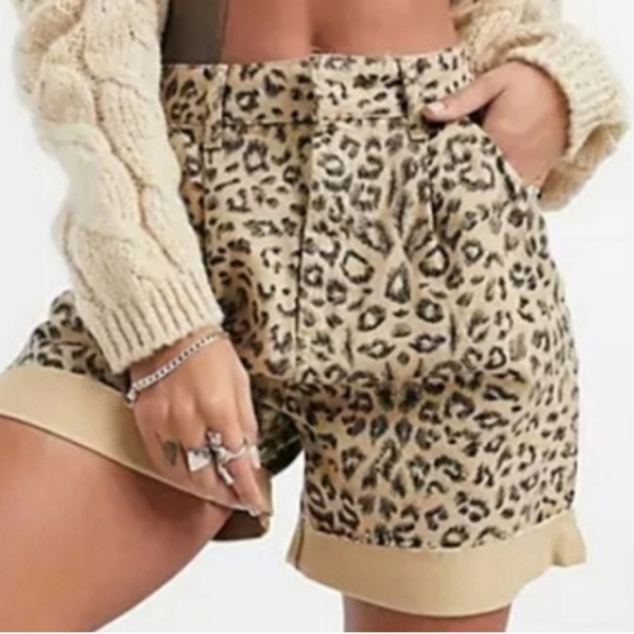 Free People Pants - 🆕 Free People Dogtown High Waist Leopard Cheetah Print Shorts Size 24